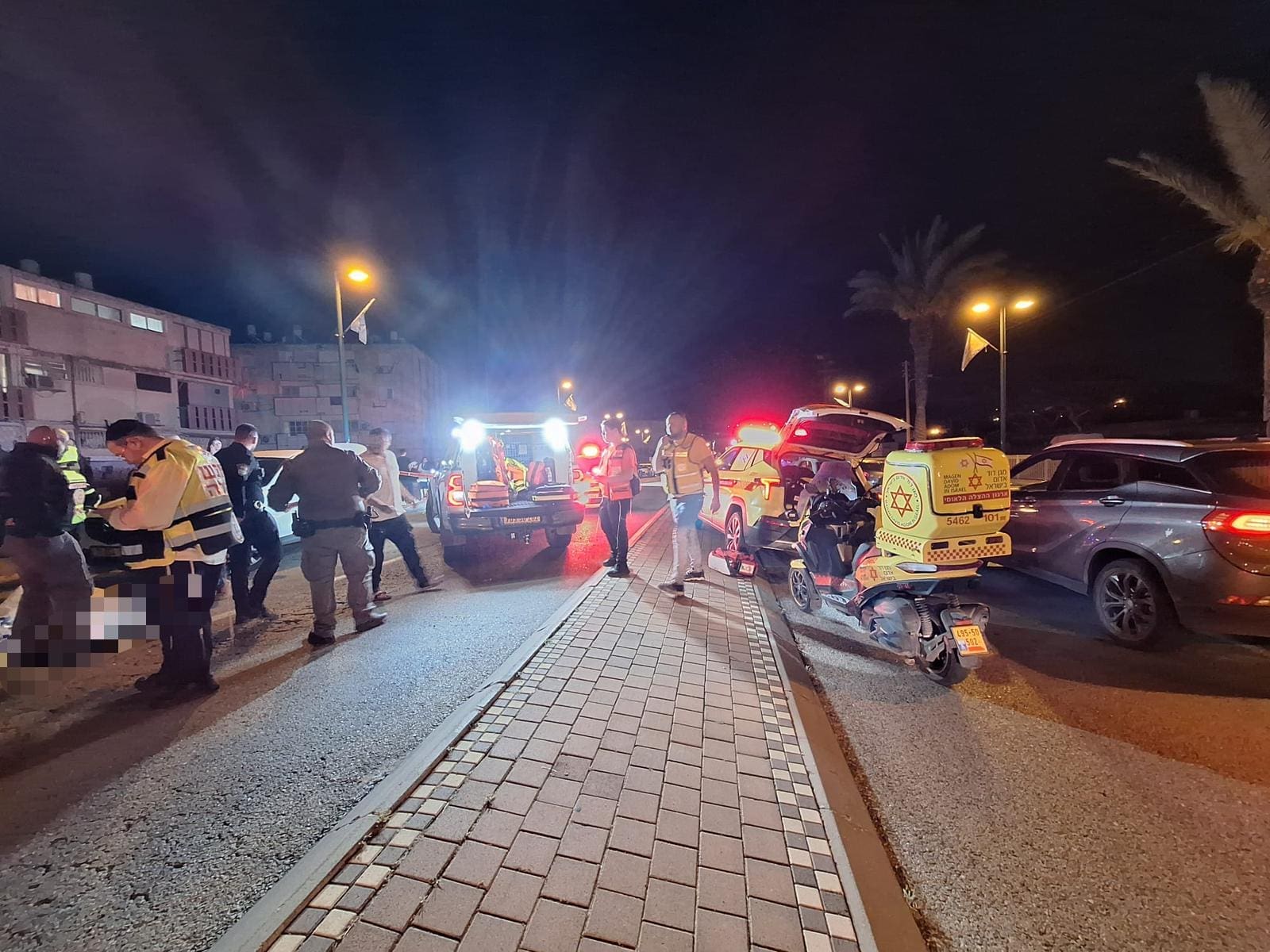 הולך רגל נהרג מפגיעת משאית בקריית אתא 9/5/26 (צילום: מד״א)