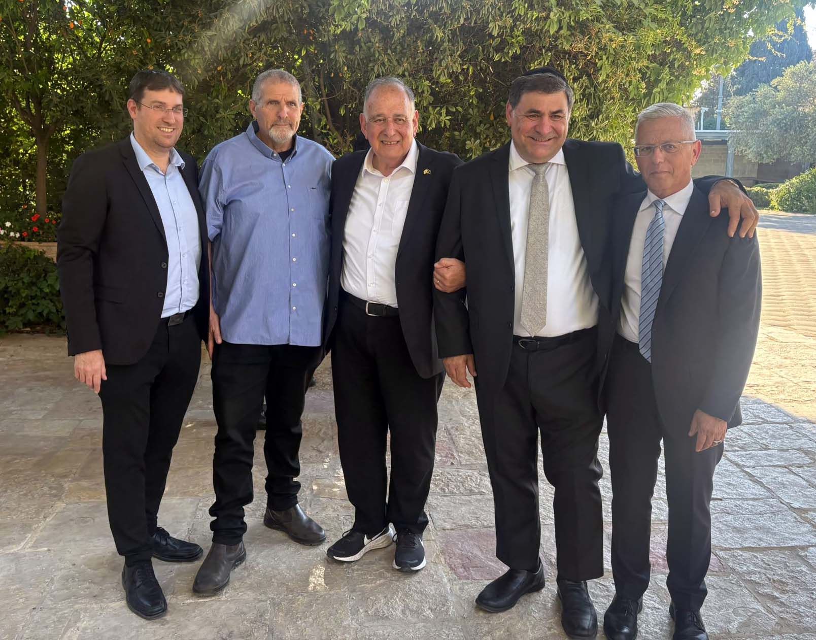 עו״ד רון ברנט, יהושוע ראוכברגר, יונה יהב, אמיר בן יוסף, פז גליקמן - "אות הנשיא להתנדבות" לשנת תשפ"ו הוענק לעמותת לב ח"ש מחיפה (צילום: מתן אבני)