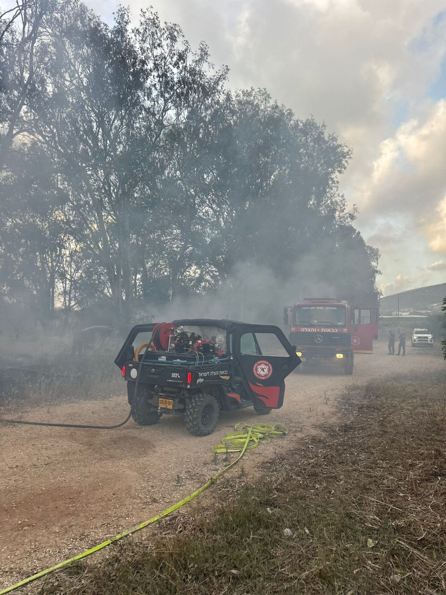רחפנים חדרו מלבנון לצפון; שריפה בגזרת ראש הנקרה כתוצאה מנפילת אמל״ח - דוברות כבאות והצלה לישראל | מחוז חוף 15/5/26 (צילום: כבאות והצלה לישראל)