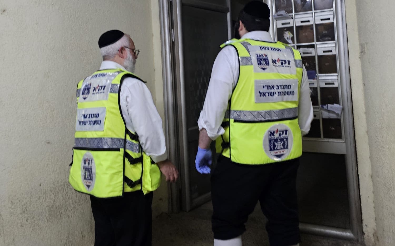 קריית אתא: גבר כבן 55 אותר ללא רוח חיים בביתו במצב ריקבון 17/5/26 (צילום: דוברות זק״א)