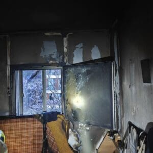 שריפה פרצה במקבץ דיור בנשר – נפגע אחד פונה במצב קל – דוברות כבאות והצלה לישראל | מחוז חוף 17/5/26 (צילום: כבאות והצלה)