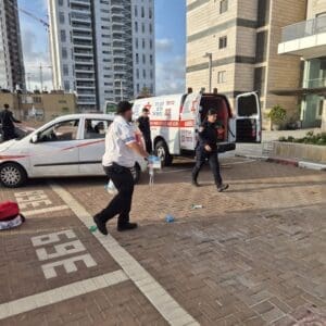 ניסיון חיסול בחיפה: גבר נורה ברכבו ופונה במצב קשה 19/5/26 (צילום: מד״א)