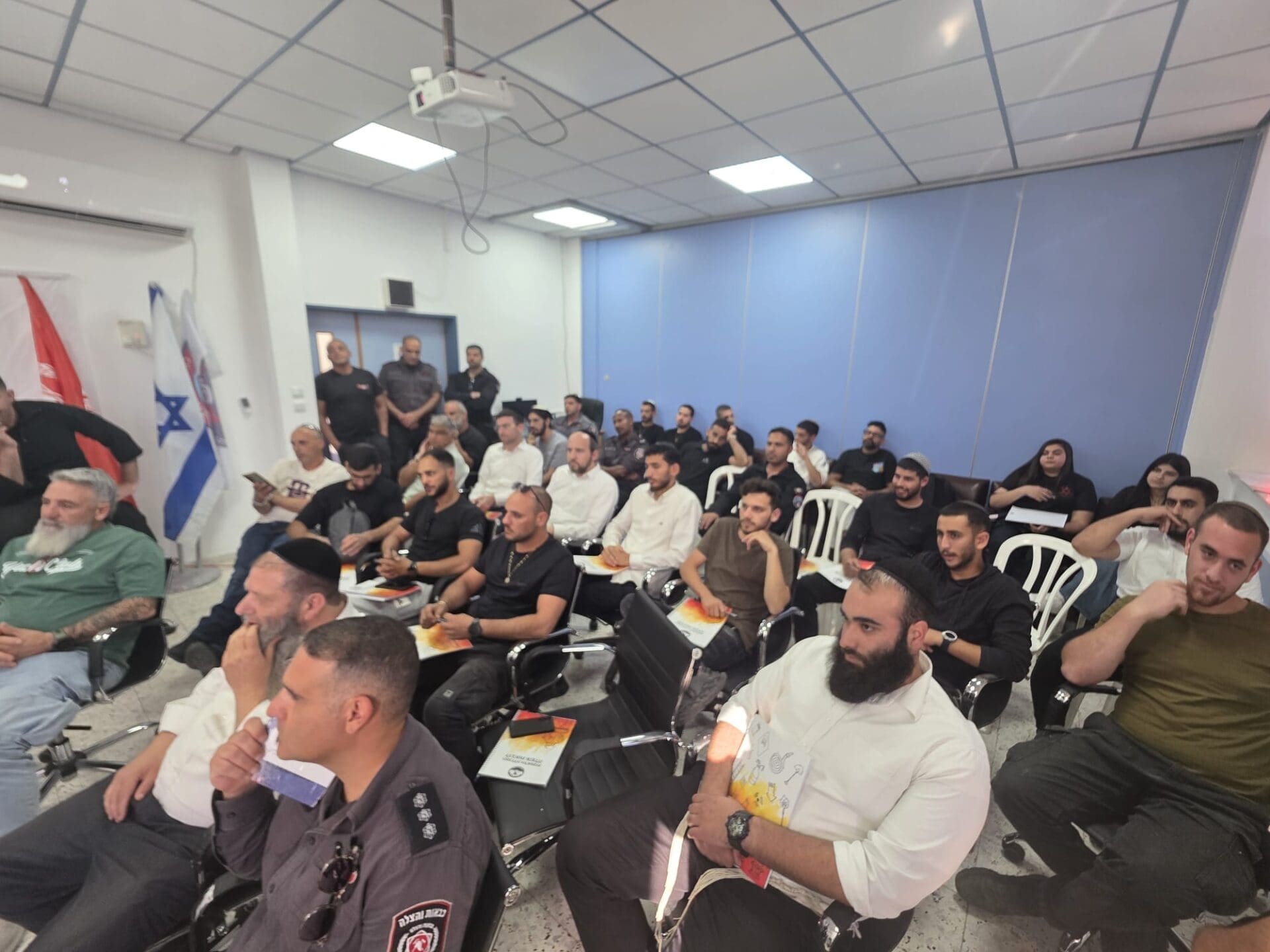 קורס מתנדבים חדש נפתח בתחנת כבאות קריות – יחידה עצמאית תוקם ברכסים - דוברות כבאות והצלה לישראל | מחוז חוף 20/5/26 (צילום: כבאות והצלה לישראל)