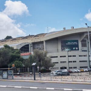 היכל ספורט, רוממה, חיפה, אצטדיון, מבנה, בטון, כדורסל, מכבי חיפה, ברוטליסטי, הפועל, מכבי