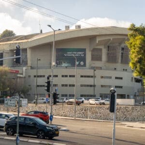 היכל ספורט, רוממה, חיפה, אצטדיון, מבנה, בטון, כדורסל, מכבי חיפה, ברוטליסטי, הפועל, מכבי
