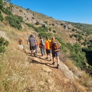 מטייל בן 64 חולץ מנחל עמוד לאחר שסבל מתשישות חום – דוברות המשטרה יחידת החילוץ ״גליל-כרמל״ 23/5/26 (צילום: יחידת החילוץ גליל כרמל)
