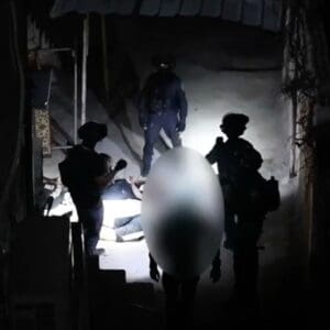 פשיטות נרחבות בג׳סר א-זרקא: 23 מצלמות בלתי חוקיות הוסרו וחשודים נעצרו 24/5/26 (צילום: משטרת ישראל)