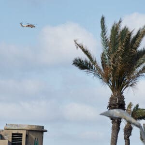 מסוק, ינשוף, בלאקהוק, חיל האוויר, צבא, צהל, מנחת, רמבם, בית חולים, חיפה, תעופה, טיסה, רפואה, פינוי, אוויר, שמיים, עירוני, מבנה, נחיתה, המראה, ביטחון, כלי טיס, רפואי, חיילים, צבא, צהל, פצועים, אלונקה, פינוי, רפואה, חובשים, חובש, עזרה ראשונה, טיפול, רכב צבאי, אמבולנס, חירום, פציעה, זירה, לוחמים, כוחות ביטחון, מסוק, שטח, רפואי, הצלה, חילוץ