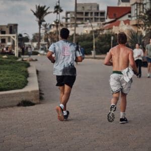 ריצה, טיילת, בת גלים, חיפה, גברים, אימון, ספורט, כושר, בריאות, פנאי, בילוי, פעילות, אווירה, ערב, שקיעה