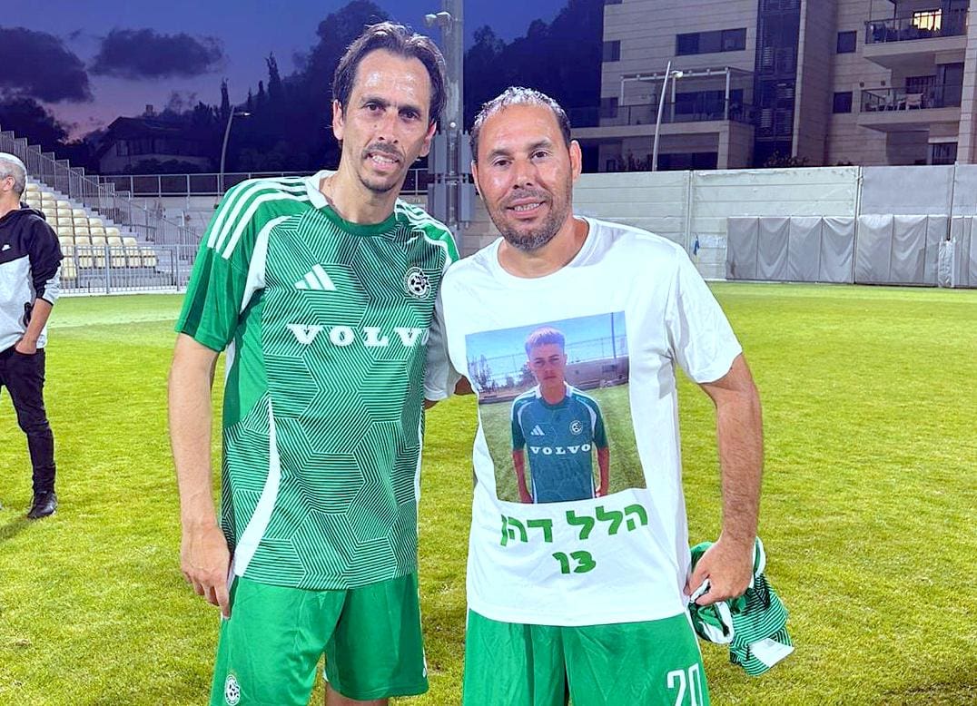 40 שנה אחרי: אגדות ותיקי מכבי חיפה שחזרו את משחק אליפות "הנבדל הפסיבי" 24/5/1986 מול הפועל תל אביב (גלריית צילומים נרחבת מן המשחק: יוסף (ג'ו) הירש, עוז גרטנר).
