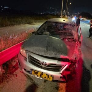 רכב התהפך בכביש 762 – הנוסעים נמלטו מהמקום 31/5/26 (צילום: איחוד הצלה)