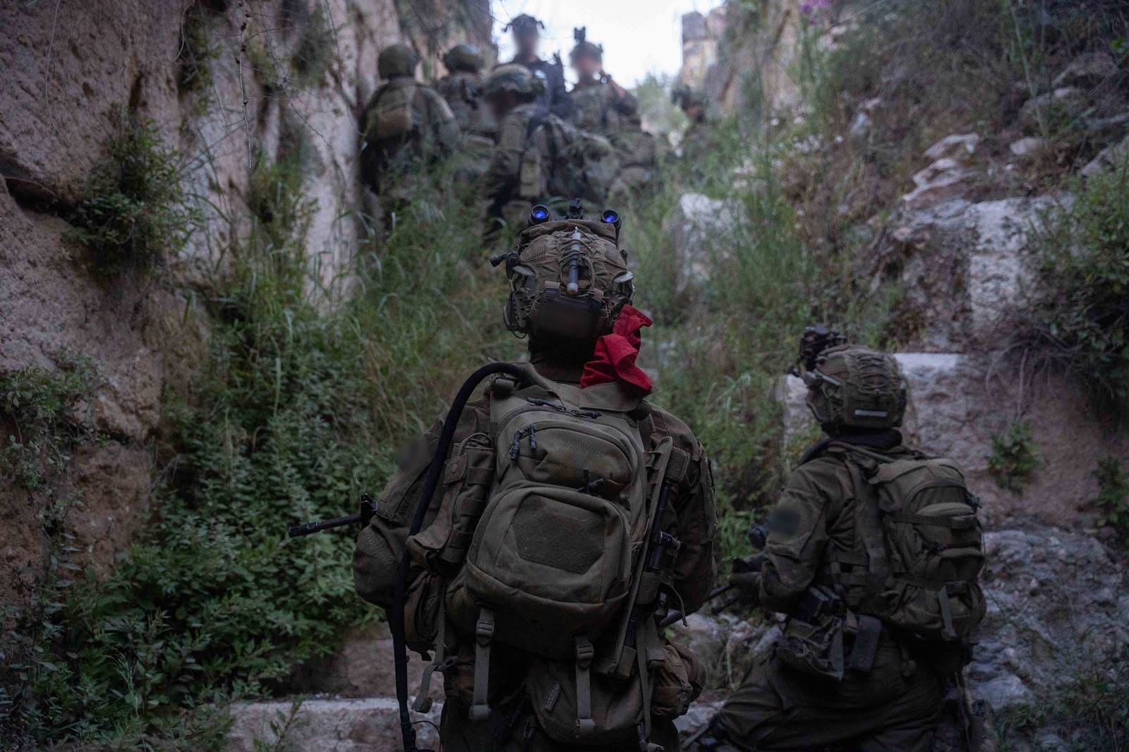 כיבוש הבופור: לוחמי סיירת גולני כובשים את הבופור 30/5/26  (צילום: דובר צה״ל)