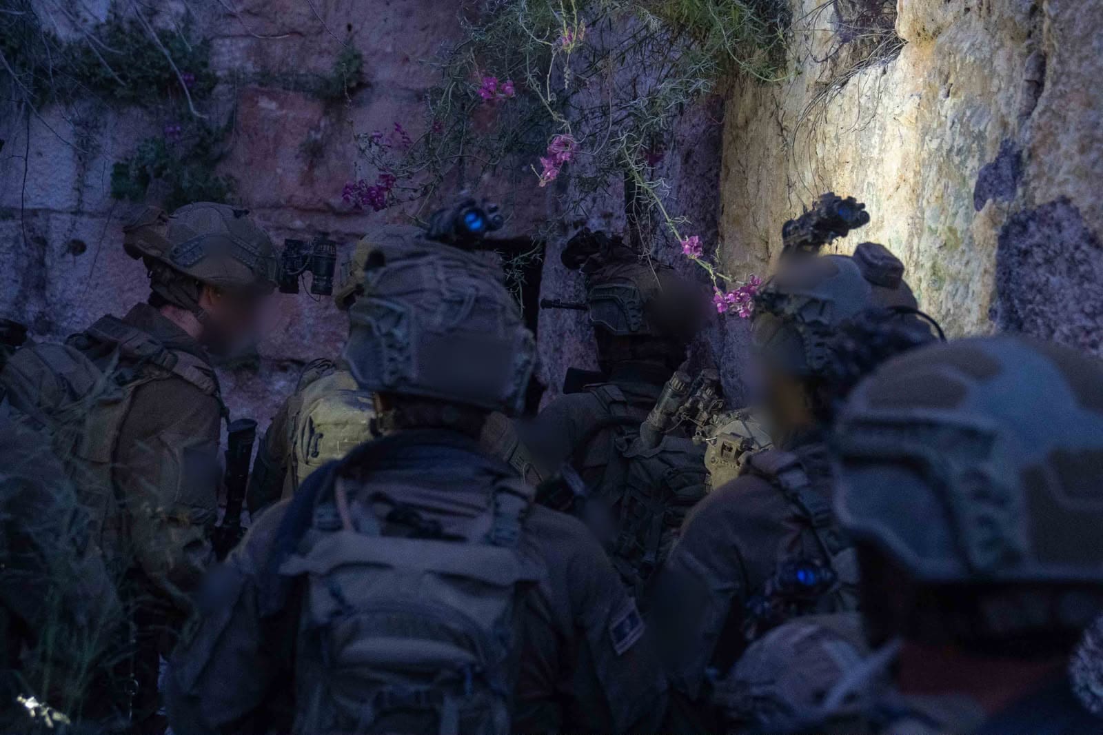 כיבוש הבופור: לוחמי סיירת גולני כובשים את הבופור 30/5/26  (צילום: דובר צה״ל)