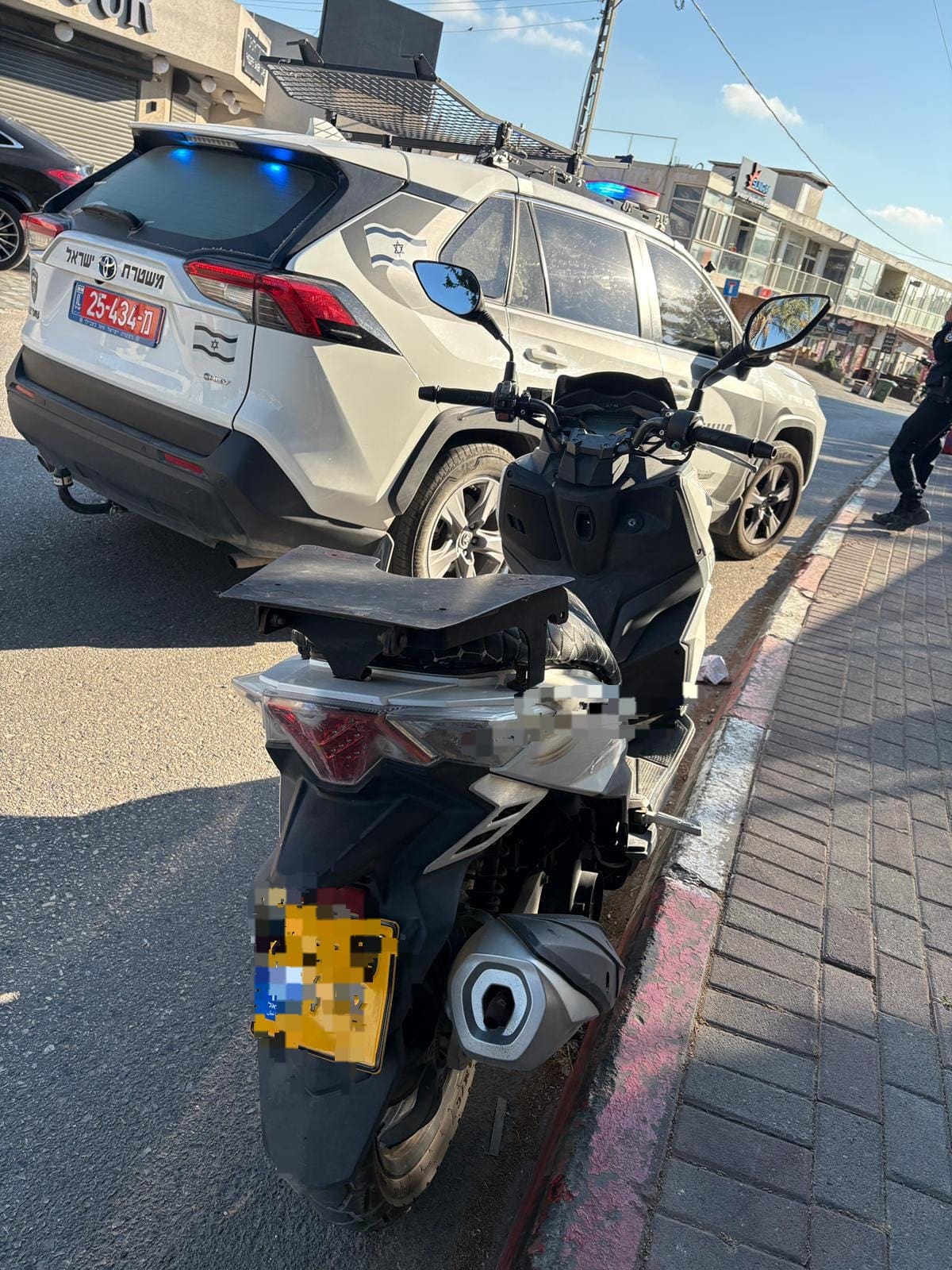 קטין בן 13 נתפס רוכב על אופנוע בכביש – האב והבן יועמדו לדין 2/6/26