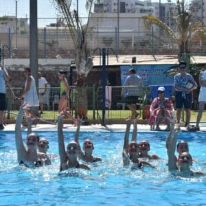 הצלחה מרשימה לשחייניות מכבי חיפה באליפות אילת בשחייה אמנותית 3/6/26 (צילום: ניקול סלזנב)