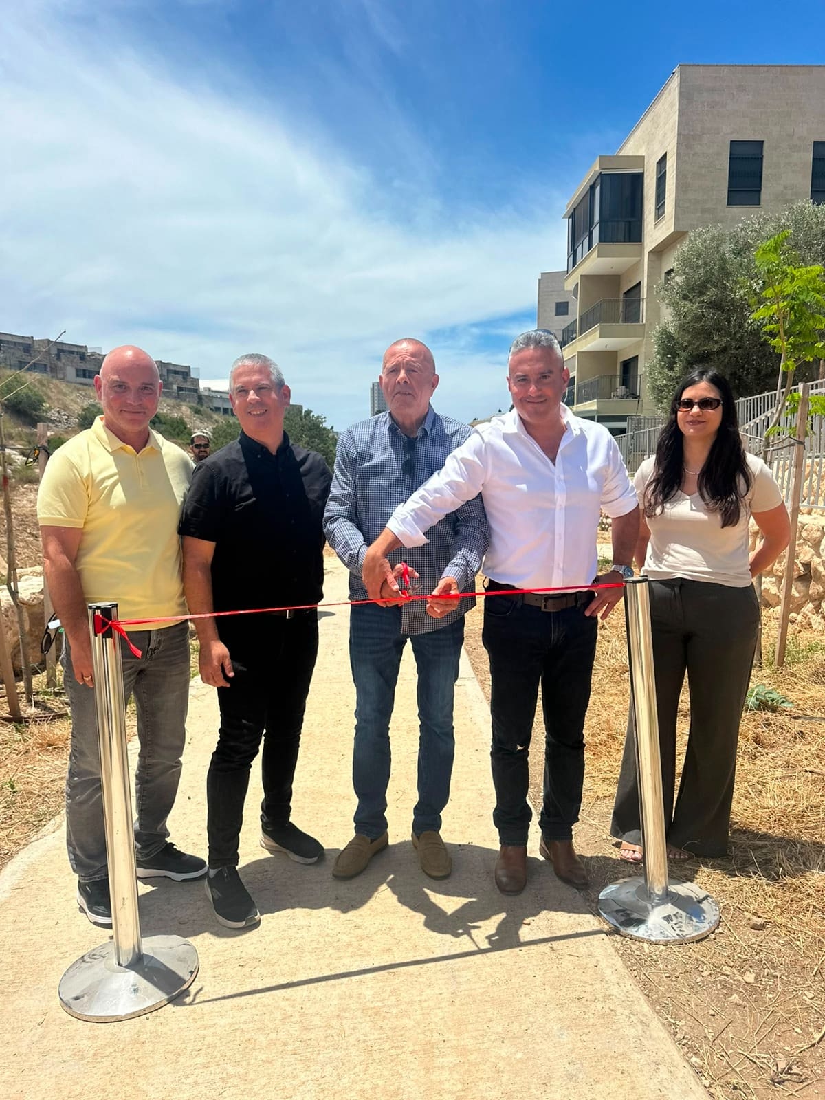 מימין לשמאל: סגנית ומ