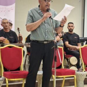 פרופ' דיאב מוטלק – נושא ברכות לכבוד המשכן החדש – עמותת אלכרמל למוסיקה (צילום: רחלי אורבך)