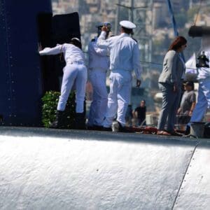 עו״ד שרית גולן על הצוללת - במפרץ חיפה: משט דקר ה־26 לזכר חללי הצוללת - 5/6/26 (צילום: מרום בן-אריה)