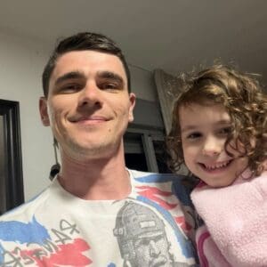 מקסים הרקין ובתו מוניקה (צילום: אלבום פרטי)