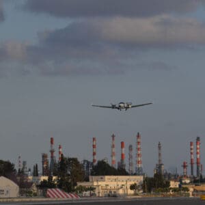 כימיקלים, בז״ן, ארובות, ארובה, עשן, סכנה, כימי, בתי הזיקוק, שדה תעופה, תעופה, מטוסים, אייר חיפה, מסלול המראה, טרמינל, מגדל פיקוח, דלפקי רישום, שילוט, תחבורה, תשתית, מטוסי נוסעים, מטוסי תובלה, טורבו פרופ, המראה, נחיתה, שגרה,תעבורה אווירית, חוץ לארץ, ATR72, Air Haifa, כרטוס, כרטיסי טיסה, חברת תעופה, משבר, ביטול טיסות, עיכוב, נוסעים, כרטיסים, לוח זמנים, שביתה, סכסוך עבודה, הנהלה, משרד התחבורה, שמיים סגורים, צי מטוסים, קרקוע, ענף התעופה, כלכלה, מסחר, חרם, רגולציה