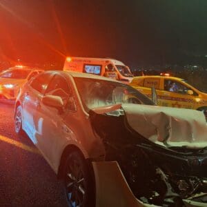 תאונת דרכים בכביש 772: שני פצועים פונו לרמב״ם 8/6/26 (צילום: איחוד הצלה)