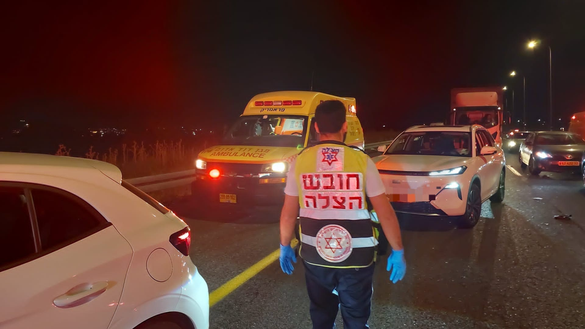 תאונת דרכים בכביש 772: שני פצועים פונו לרמב״ם 8/6/26 (צילום: דוברות הצלה)