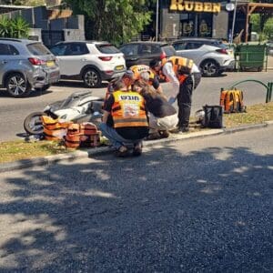 תאונת דרכים ברחוב טרומפלדור בחיפה: רוכב קטנוע נפצע במצב קל-בינוני 9/6/26