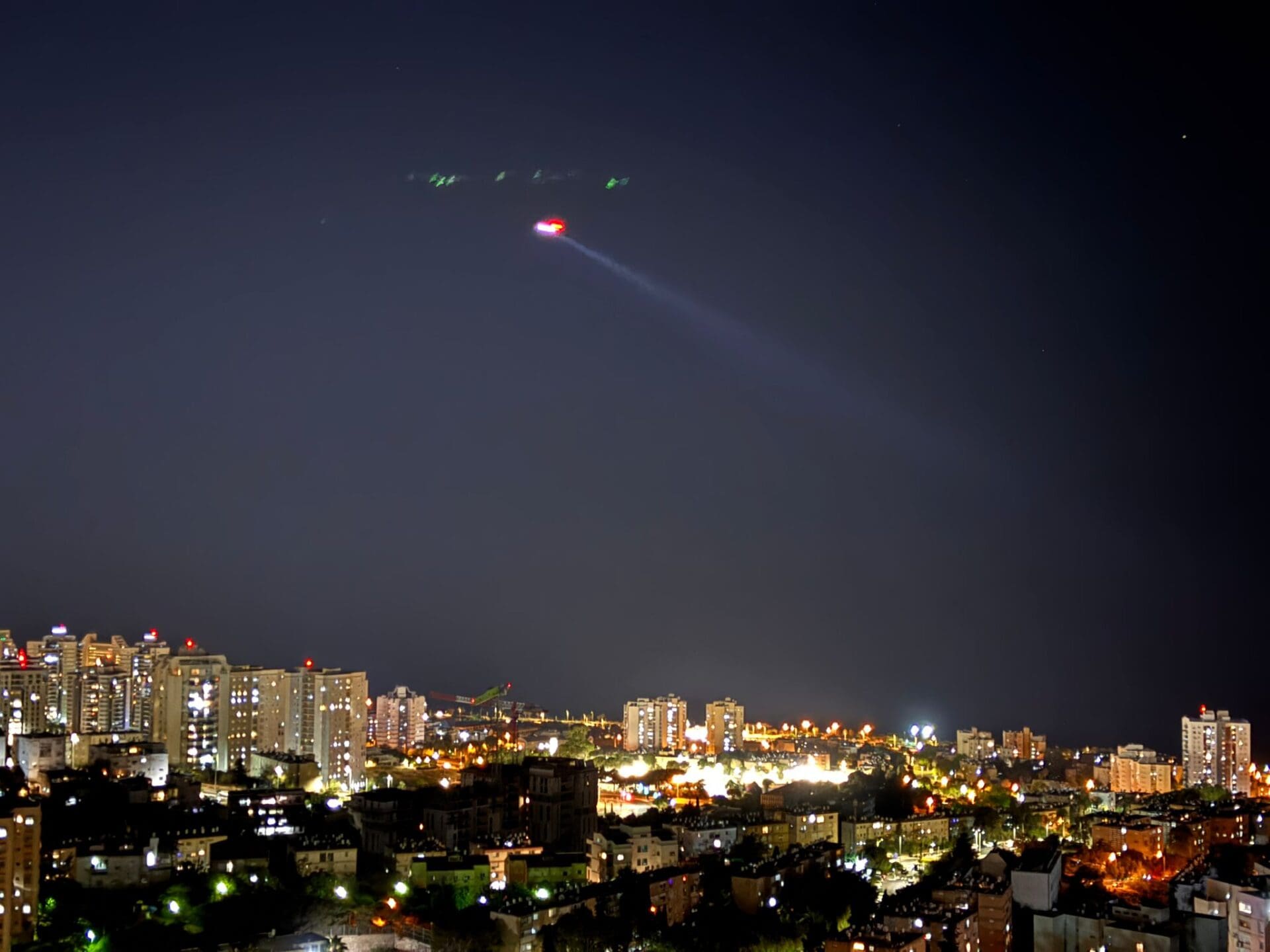 מסוק משטרתי סורק את שכונות חיפה במבצע אכיפה מוגבר 9/6/26 (צילום: ירון כרמי)