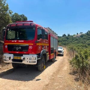 תחנת קריות נערכת לפרויקט ״קווי חיץ״ בקרית טבעון 11/6/26 (צילום: כבאות והצלה לישראל)