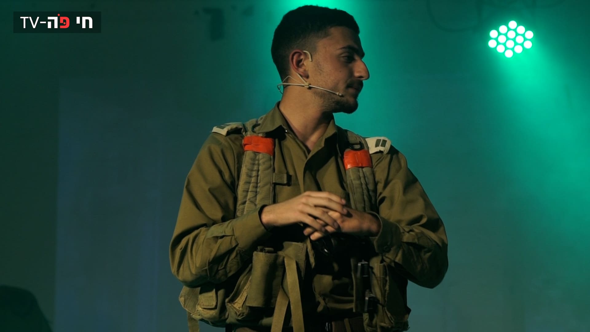 קטע משחק מתוך המחזמר ילדים של החיים - חיילים מופיעים בלהקה צבאית (צילום: ירון כרמי - חי פה-TV)