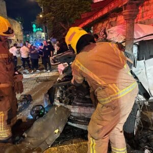 הרוג ופצוע אנוש בתאונת דרכים עצמית ברחוב חטיבת גולני בחיפה – דוברות כבאות והצלה לישראל | מחוז חוף 13/6/26 (צילום: כבאות והצלה לישראל)