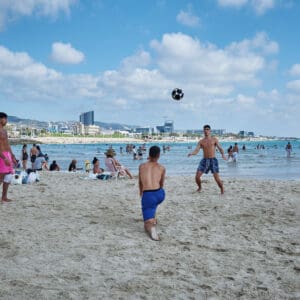שמש, חום, שרב, חוף ים, כדורגל, משחק, צעירים, גברים, חול, ספורט, קיץ, חופש, בגדי ים, חולצות כדורגל, מסי, רונאלדו, אלבארס, פרננדס, שמיים, עננים, גלים, בילוי, פנאי, חברים, חיפה, פוצ׳יוולי, מונדיאל, כדורגל חופים, ספורט, קיץ, חוף, משחק, צעירים, גברים, בעיטה, נגיחה, חול, ים, חופש, פנאי, חברים, נבחרת, חולצות כדורגל, מסי, רונאלדו