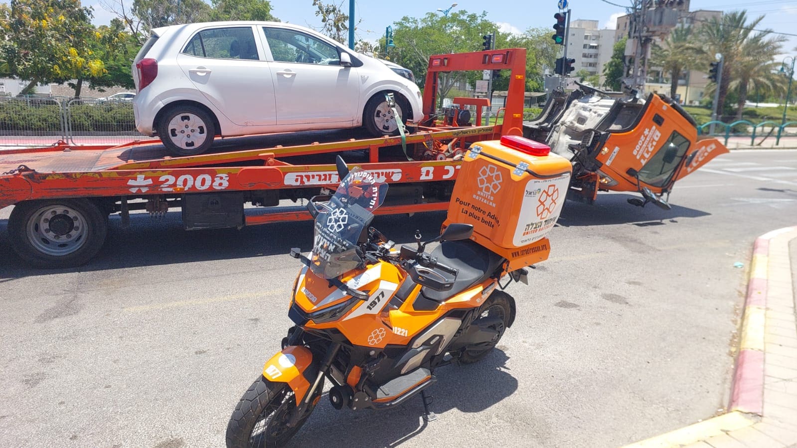 נהג משאית נפצע בתאונה עצמית בשדרות ורבורג בחיפה 14/6/26 (צילום: איחוד הצלה סניף חיפה)