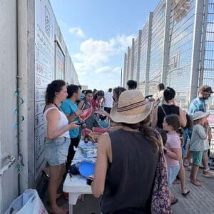 תושבי בת גלים דורשים לפתוח את חוף הים ליד הקזינו – חוף הים הסגור ופעילות התושבים 14/6/26 (צילום: מיכל גרובר)