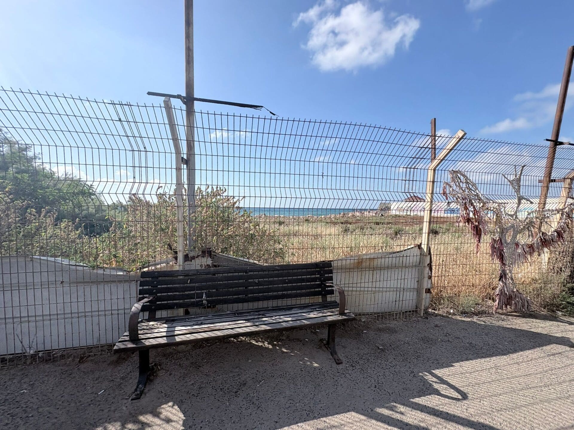 תושבי בת גלים דורשים לפתוח את חוף הים ליד הקזינו - חוף הים הסגור ופעילות התושבים 14/6/26 (צילום: מיכל גרובר)