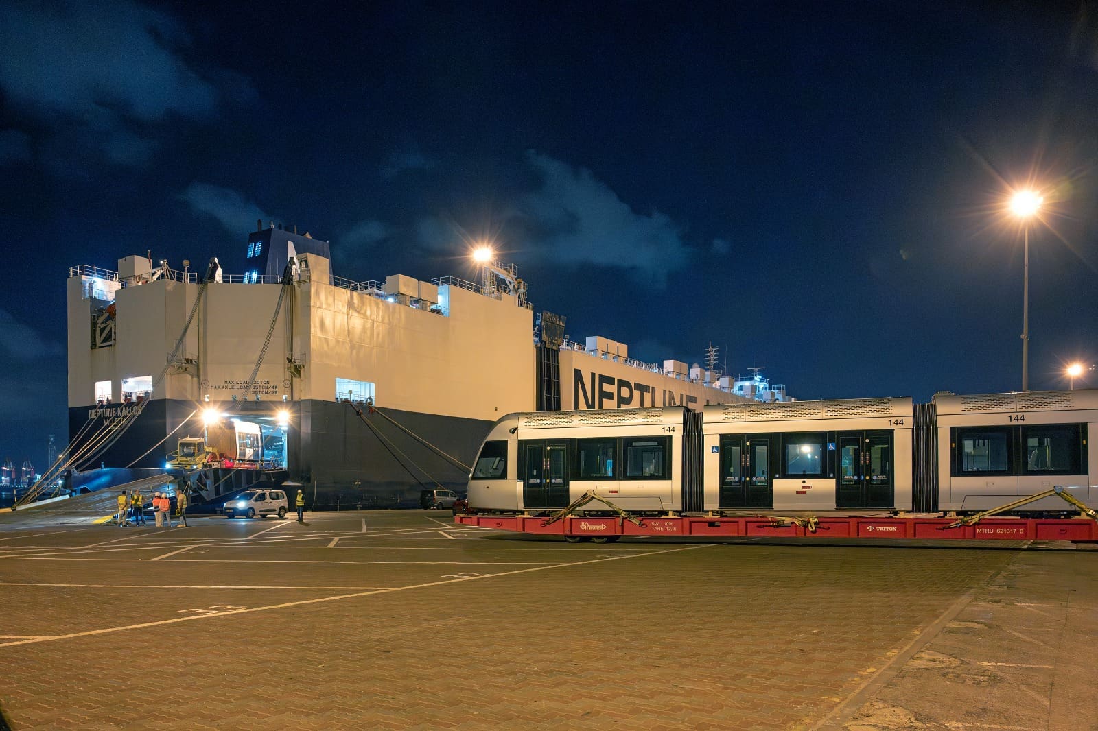 הקרונות הראשונים של הקו הסגול הגיעו לנמל חיפה 15/6/26 (צילום: ורהפטינג ונציאן)