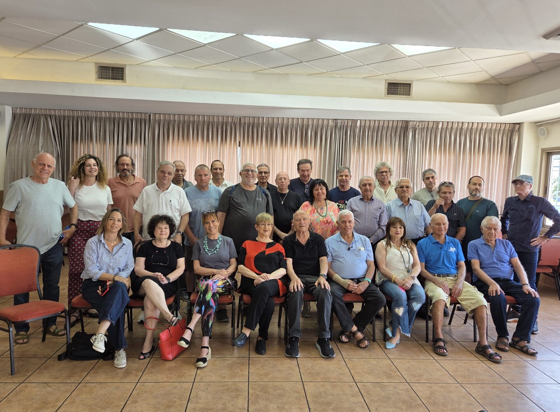 מפגש נוסטלגי של אנשי תקשורת ותיקים במרחב חיפה, 15.6.26 (צילום: יעל הורוביץ)