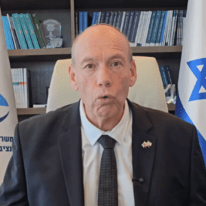 מבקר המדינה חושף כשלים בתחומי פרטיות בחיפה • ליקויים לצד שיפור משמעותי בניהול העירוני מתניהו אנגלמן, מבקר המדינה (צילום: משרד מבקר המדינה)