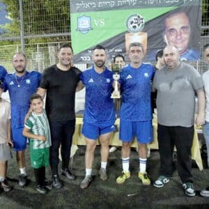 גם אחרי 22 שנה: סיפורו של "טורקו" אוהד מכבי חיפה בכדורגל שהפך לאגדה בחייו ובמותו • משחק הצדעה והוקרה מרגש נערך לזכרו של אהוב הירוקים (גלריית צילומים נרחבת מן האירוע: יוסף (ג'ו) הירש).
