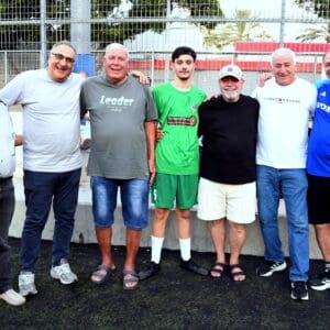 גם אחרי 22 שנה: סיפורו של "טורקו" אוהד מכבי חיפה בכדורגל שהפך לאגדה בחייו ובמותו • משחק הצדעה והוקרה מרגש נערך לזכרו של אהוב הירוקים (גלריית צילומים נרחבת מן האירוע: יוסף (ג'ו) הירש).