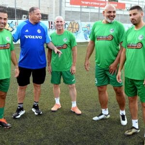 גם אחרי 22 שנה: סיפורו של "טורקו" אוהד מכבי חיפה בכדורגל שהפך לאגדה בחייו ובמותו • משחק הצדעה והוקרה מרגש נערך לזכרו של אהוב הירוקים (גלריית צילומים נרחבת מן האירוע: יוסף (ג'ו) הירש).
