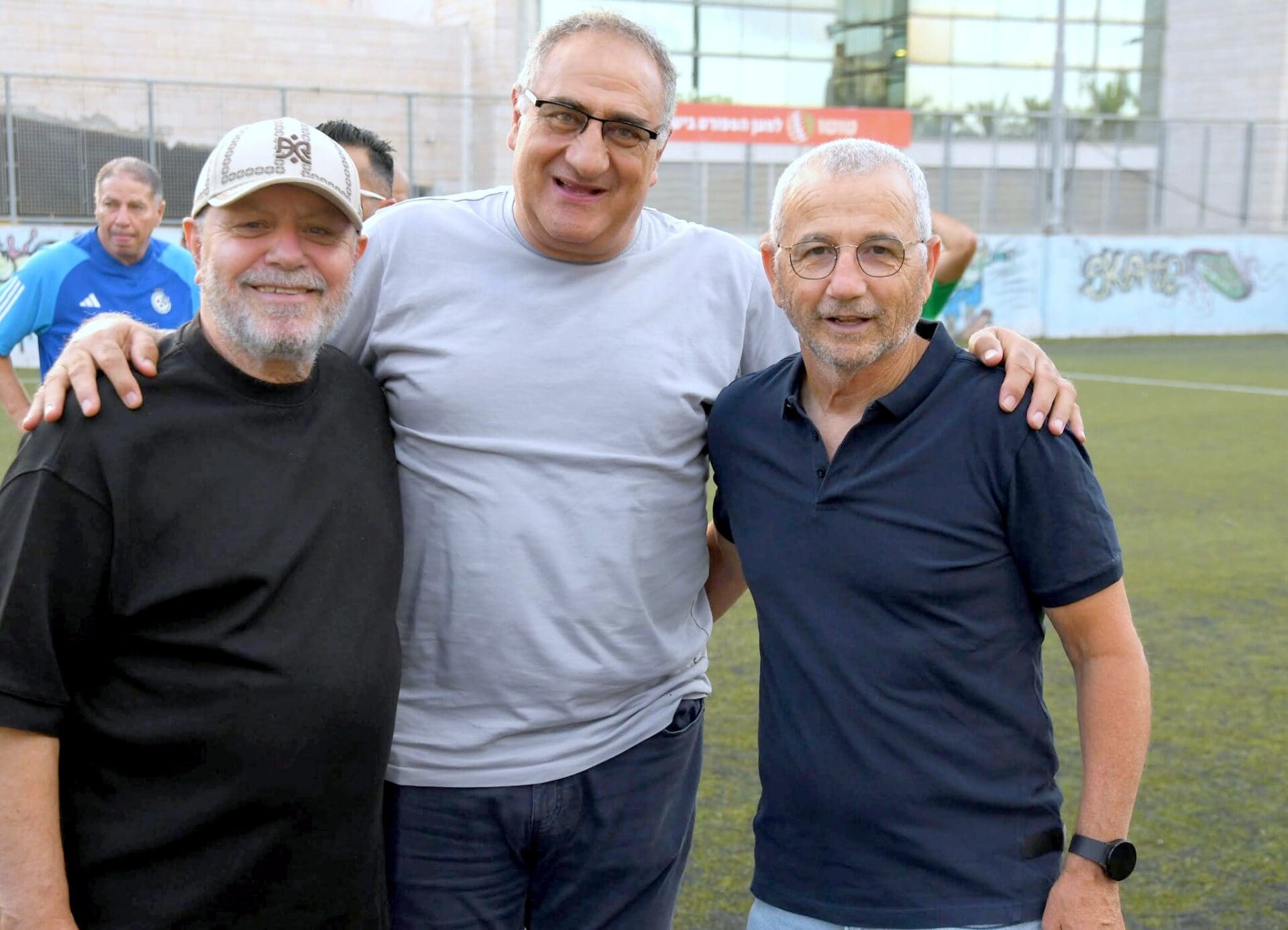 גם אחרי 22 שנה: סיפורו של "טורקו" אוהד מכבי חיפה בכדורגל שהפך לאגדה בחייו ובמותו • משחק הצדעה והוקרה מרגש נערך לזכרו של אהוב הירוקים (גלריית צילומים נרחבת מן האירוע: יוסף (ג'ו) הירש).