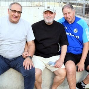 גם אחרי 22 שנה: סיפורו של "טורקו" אוהד מכבי חיפה בכדורגל שהפך לאגדה בחייו ובמותו • משחק הצדעה והוקרה מרגש נערך לזכרו של אהוב הירוקים (גלריית צילומים נרחבת מן האירוע: יוסף (ג'ו) הירש).