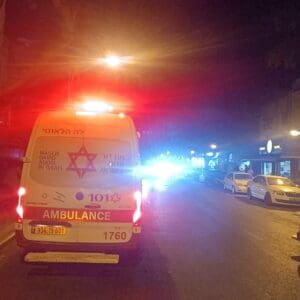 הולך רגל כבן 65 נפגע מרכב בחיפה ופונה במצב קשה 19/6/26 (צילום: תיעוד מבצעי מד״א)