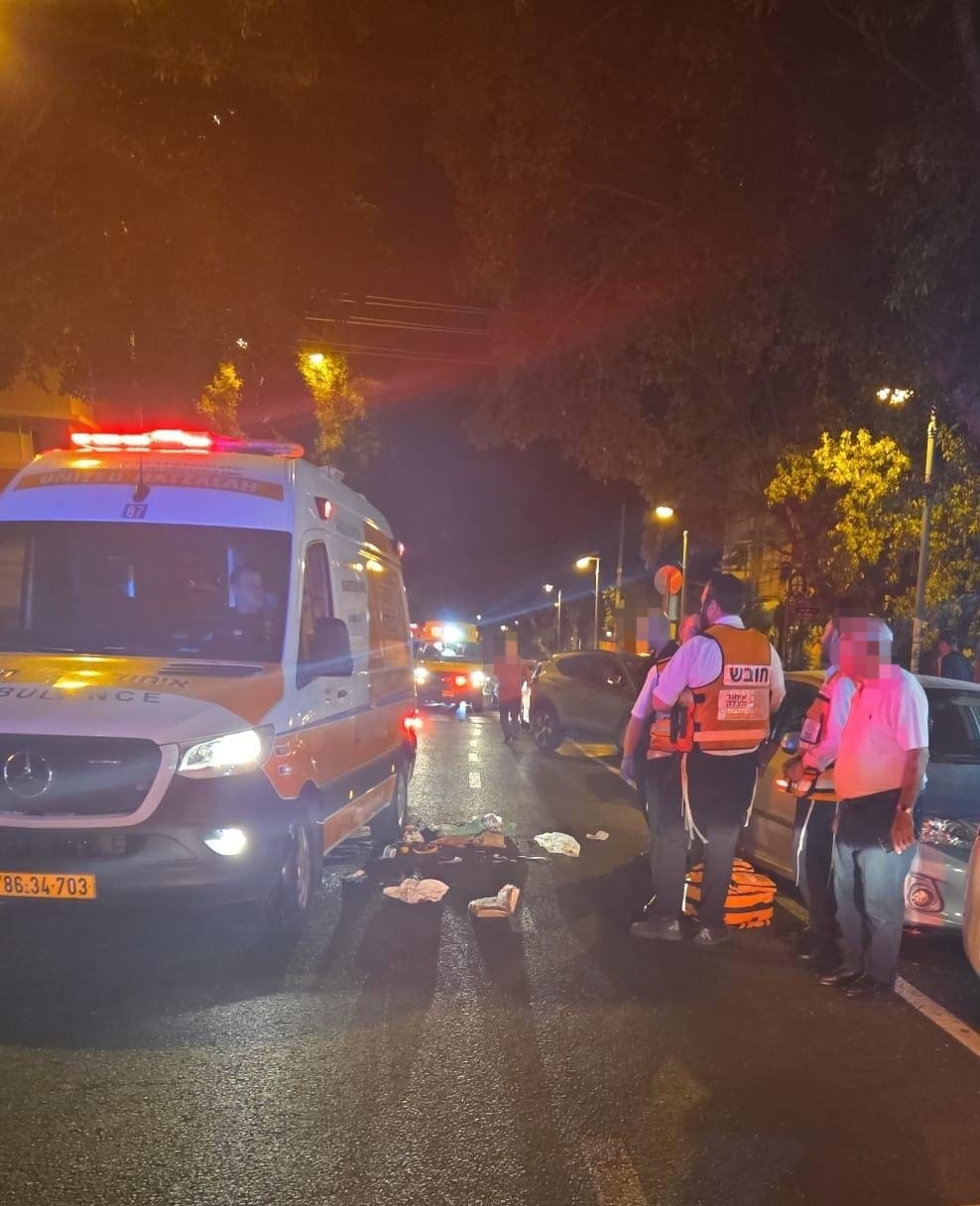 גבר כבן 70 אותר מוטל על הכביש בחיפה במצב קשה 19/6/26 (צילום: דוברות איחוד הצלה - מחוז צפון)