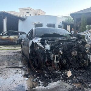 שריפת רכבים בדלית אל כרמל: תושבי בית פרטי פונו – דוברות כבאות והצלה לישראל | מחוז חוף 19/6/26 (צילום: כבאות והצלה לישראל)