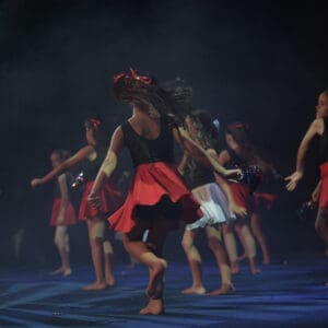 התעמלות, אקרובטיקה, מופע, סיום, מעופפי חיפה, ספורט, אולם, נבחרת, קפיצה, פירמידה, גמישות, תרגיל, קבוצה, בגד גוף, קהל, מזרן, תאורה, תנועה, תחרות, הישג, ישראל, חיפה, הקונגרסים, אליפות, גביע, קרן גרשגורן