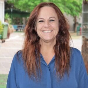 דנה הופמן נבחרה למנהלת בית הספר דרכא שיפמן בטירת כרמל 21/6/26 (צילום: דוברות עיריית טירת כרמל)