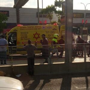 תאונת דרכים בדרך בר יהודה מול ביג צ׳ק פוסט – עומס תנועה במקום – תאונת דרכים 24/6/26 (צילום: חי פה בשטח)