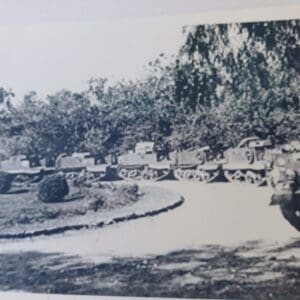 הכיכר המרכזית של משק יגור (צילום: אלבום פרטי)